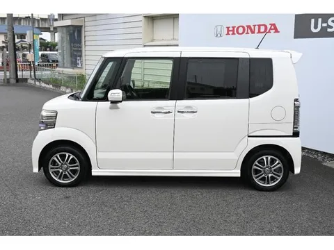 Honda N-BOX Custom
