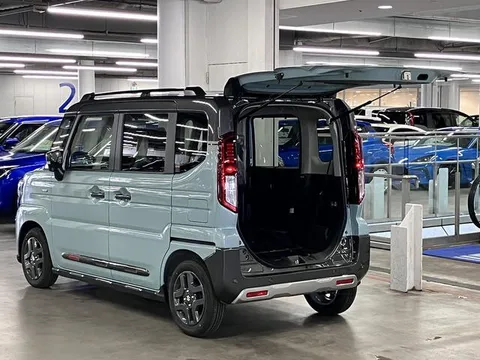 Suzuki Spacia Gear