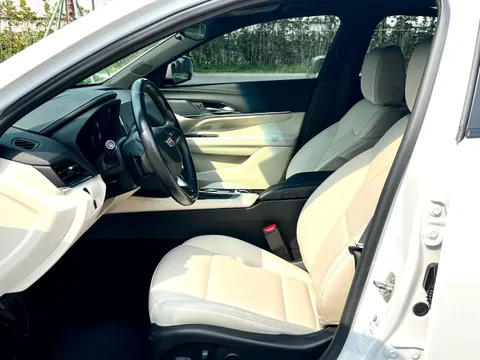 Cadillac CT4
