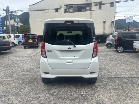 Mitsubishi eK Space