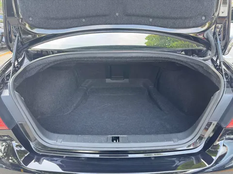 Infiniti Q70