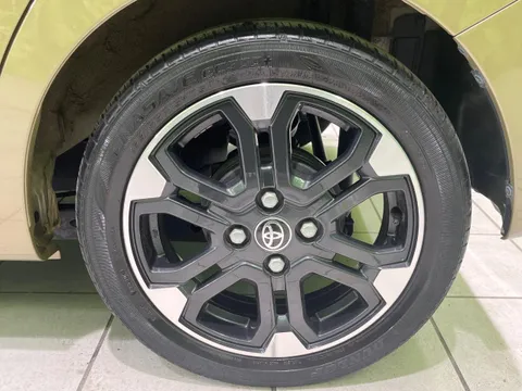 Toyota Pixis Mega
