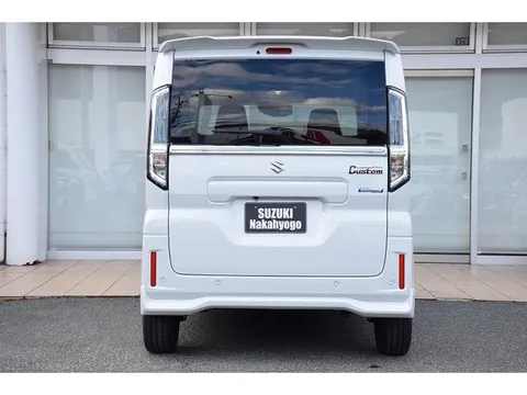Suzuki Spacia Custom