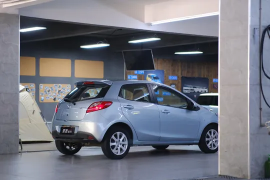 Mazda Mazda 2