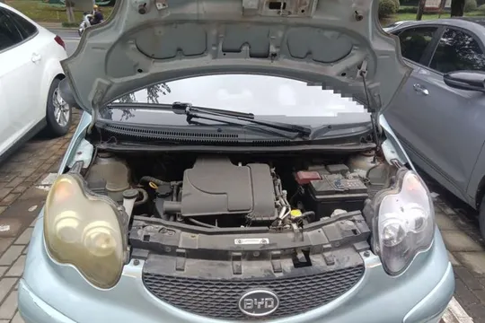 BYD F0