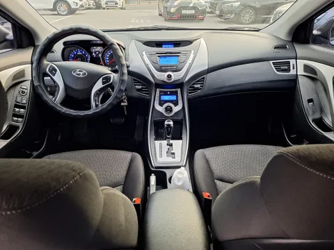 Hyundai Elantra (Avante)