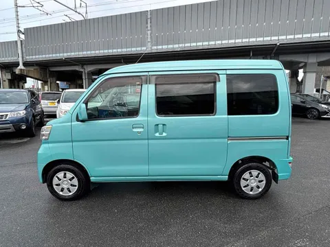 Toyota Pixis Van