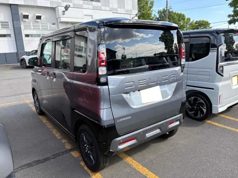 Mitsubishi Delica Mini