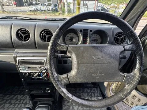Daihatsu Naked