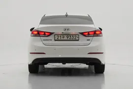 Hyundai Elantra (Avante)