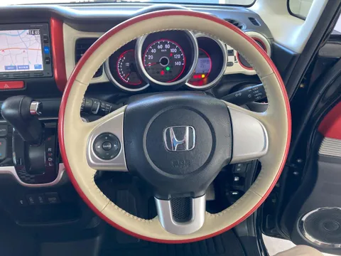Honda N-BOX Slash
