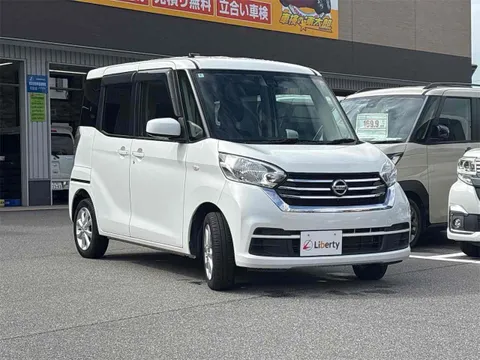Nissan Dayz Roox