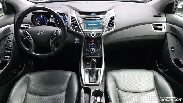 Hyundai Elantra (Avante)