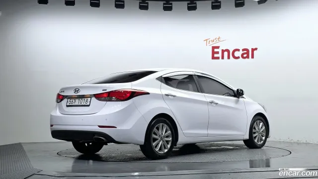Hyundai Elantra (Avante)