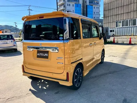 Suzuki Spacia