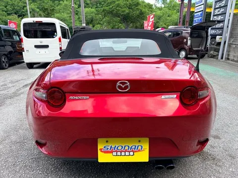 Mazda MX-5 (Roadster)