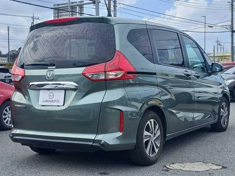 Honda Freed Plus
