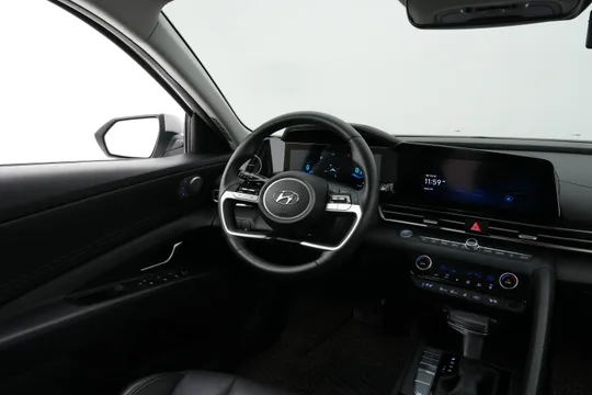 Hyundai Elantra (Avante)