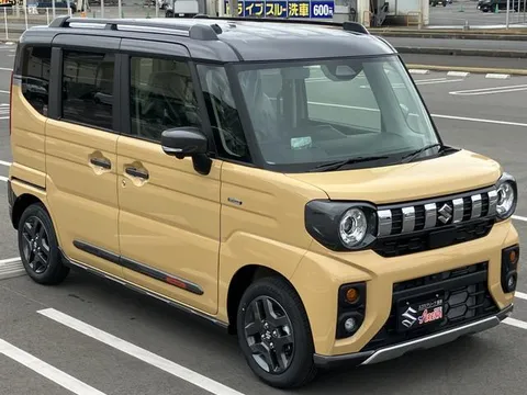 Suzuki Spacia Gear
