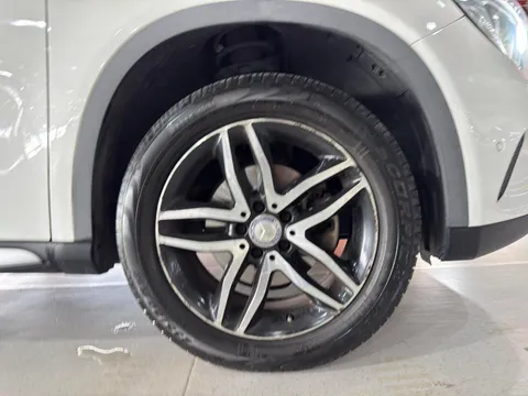Mercedes-Benz Mercedes-Benz GLA