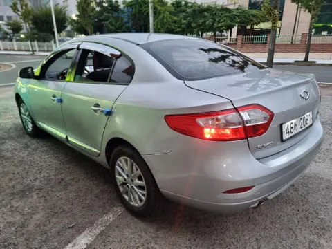 Renault SM3