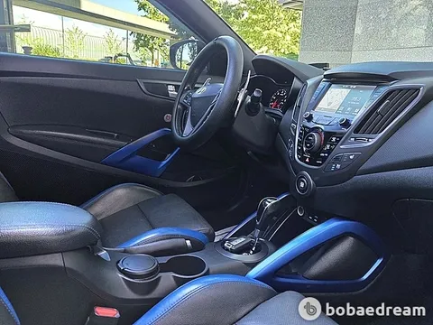 Hyundai Veloster