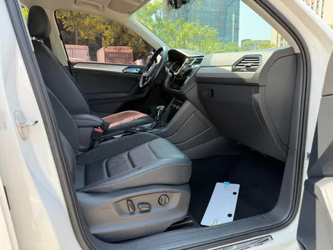 Volkswagen Tiguan L