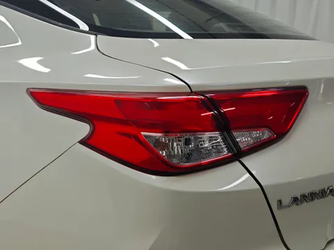 Nissan Bluebird