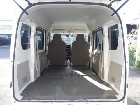 Mitsubishi Minicab Van