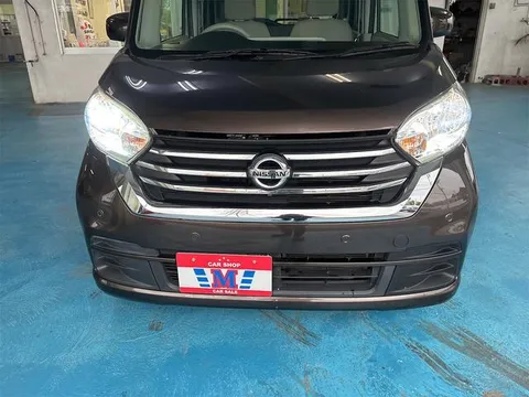 Nissan Dayz Roox