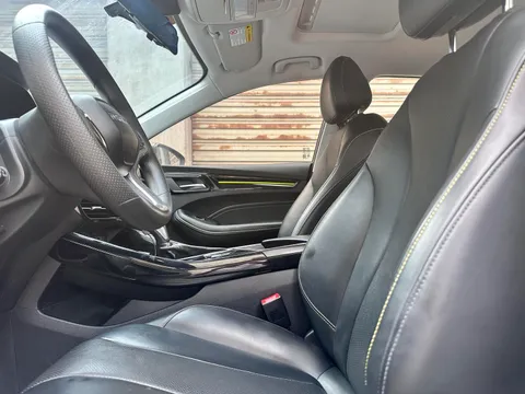 Roewe i5