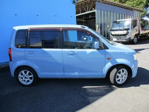 Nissan Otti
