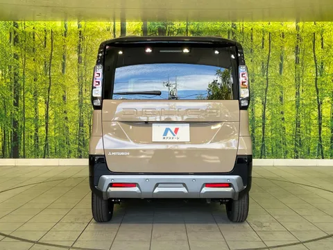 Mitsubishi Delica Mini
