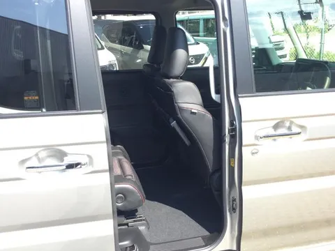 Suzuki Spacia Custom