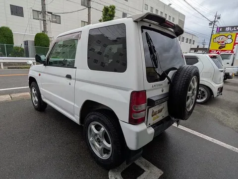 Mitsubishi Pajero Mini
