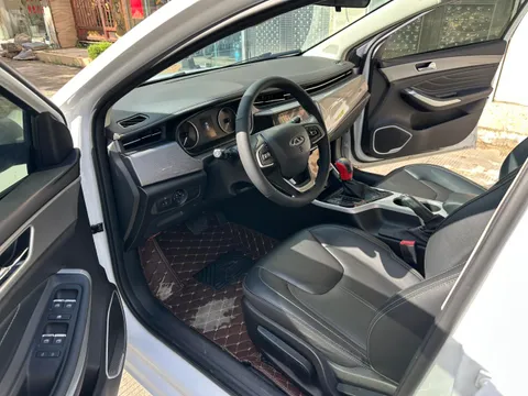 Chery Arrizo 5