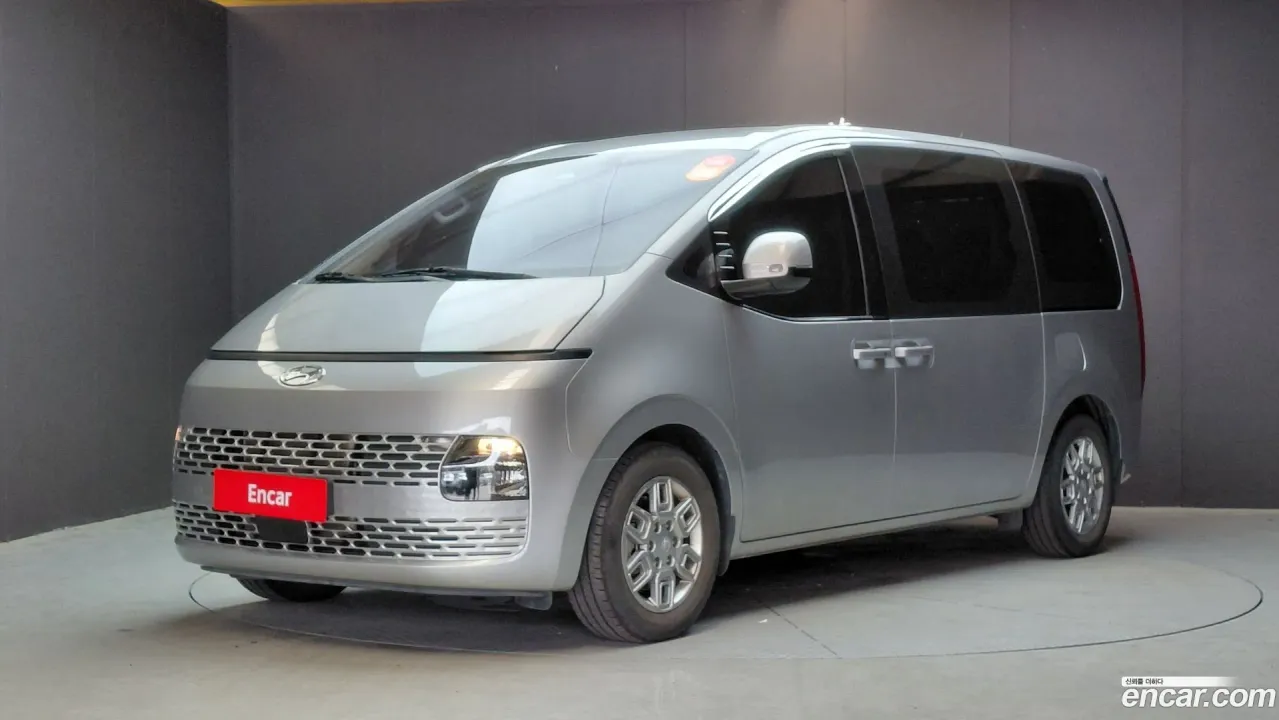 Hyundai Staria