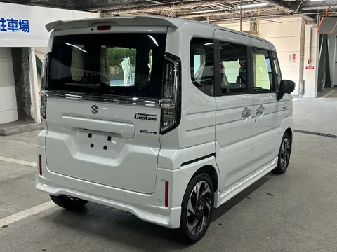 Suzuki Spacia Custom