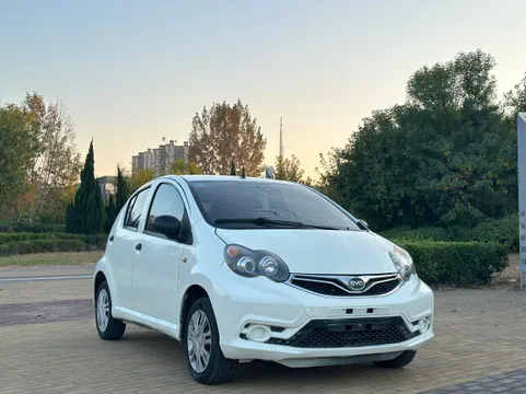BYD F0