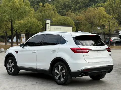 Hongqi HS5
