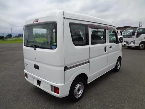 Mitsubishi Minicab Van