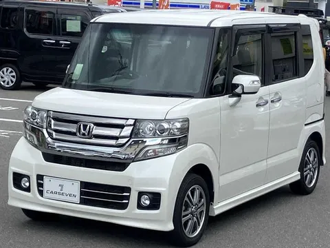 Honda N-BOX Custom
