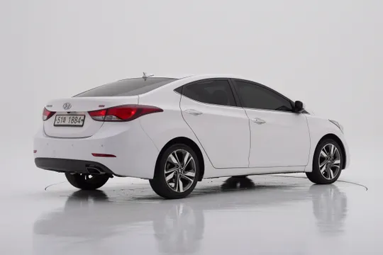 Hyundai Elantra (Avante)