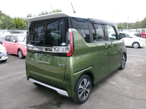 Mitsubishi eK X Space