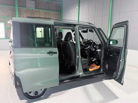 Mitsubishi Delica Mini