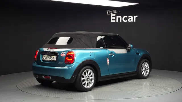 MINI Cooper Convertible
