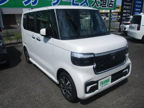 Honda N-BOX Custom