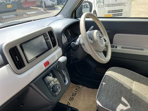 Daihatsu Mira Tocot