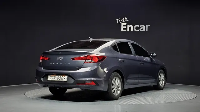 Hyundai Elantra (Avante)