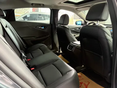 Chevrolet Malibu XL